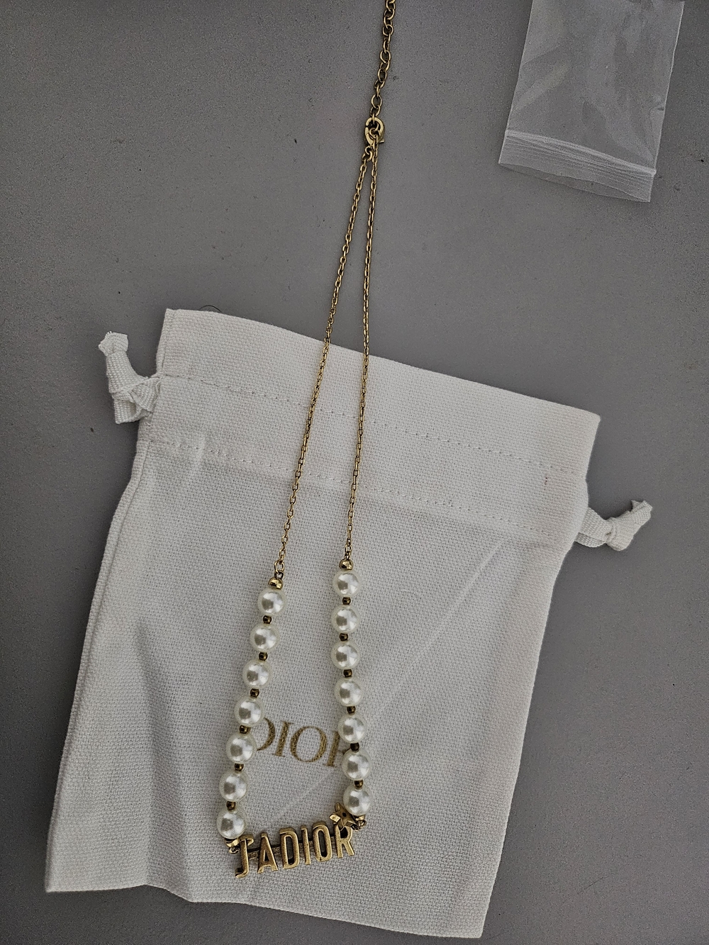 Fashion Jewelry Gold-tone 'JADIOR' Pendant with White Pearls